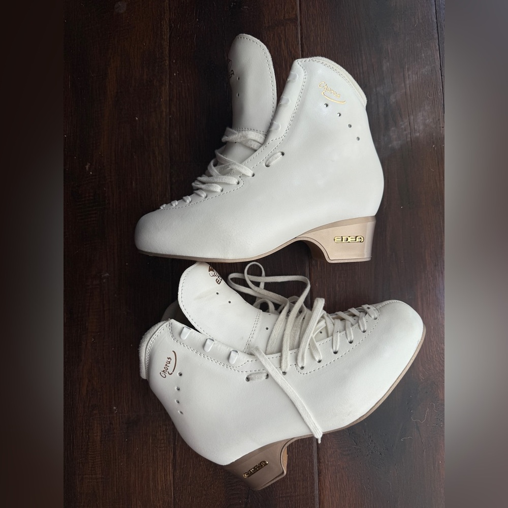 Edea Chorus Figure Skating Boot - size 255D